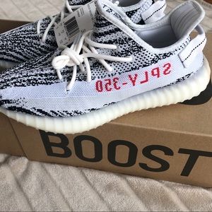 Yeezy Boost 350 B2 Zebra